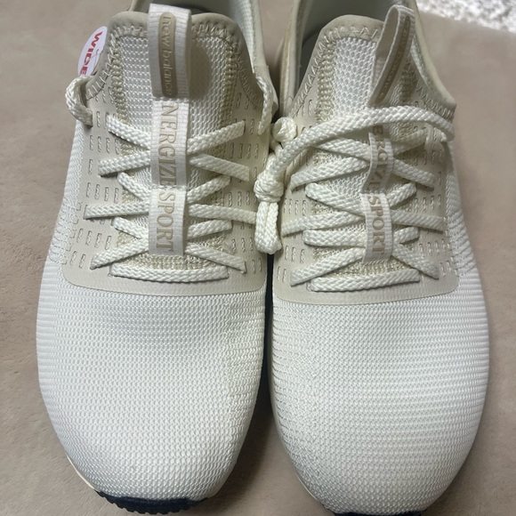 New Balance - Picture 4 of 9